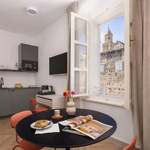 Piac Luxury , Split Kroatien